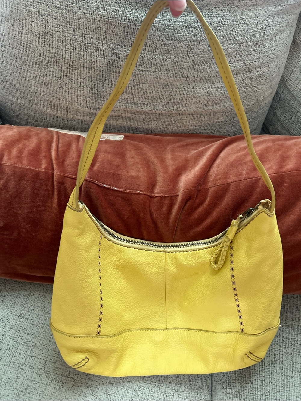 The Sak Butter Yellow Leather Shoulder Bag Hobo Slouchy Y2K